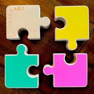 Lovevery beginner puzzle, lightly used.